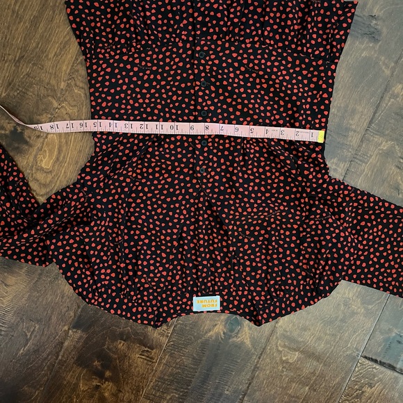 From Future Black and Red Silk Blouse/ Top - Picture 10 of 10
